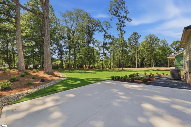 53 Bell Road, Greenville, SC 29607