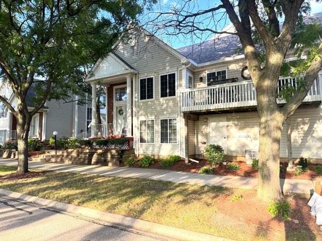 321 Candlelight Court, Bolingbrook, IL 60440