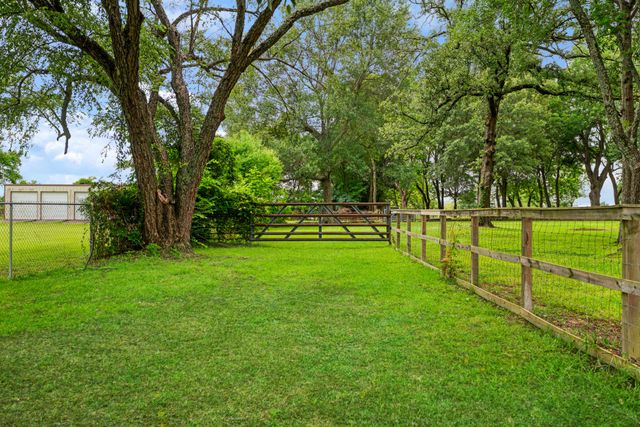 5880 Pine Mill Road, Reno, TX 75462
