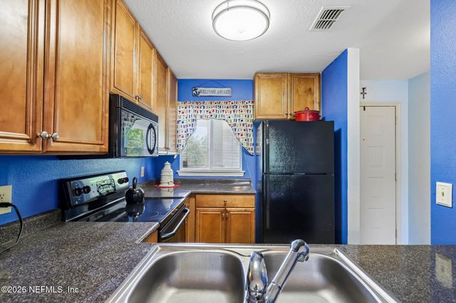 21 ARBOR CLUB Drive 319, Ponte Vedra Beach, FL 32082