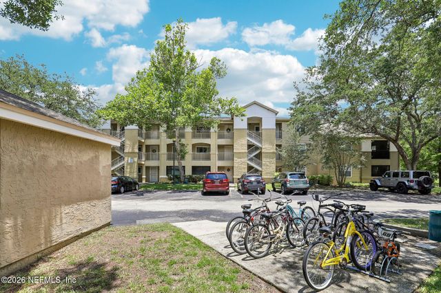 21 ARBOR CLUB Drive 319, Ponte Vedra Beach, FL 32082