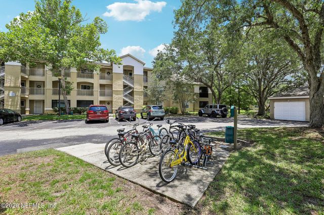 21 ARBOR CLUB Drive 319, Ponte Vedra Beach, FL 32082