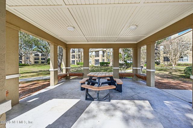 21 ARBOR CLUB Drive 319, Ponte Vedra Beach, FL 32082