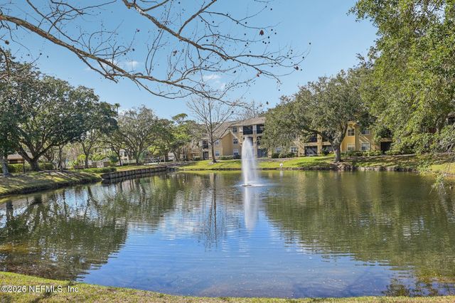 21 ARBOR CLUB Drive 319, Ponte Vedra Beach, FL 32082