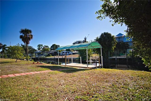 1930 Indian Creek DR, North Fort Myers, FL 33917