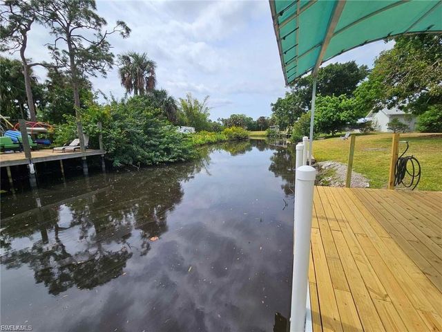 1930 Indian Creek DR, North Fort Myers, FL 33917