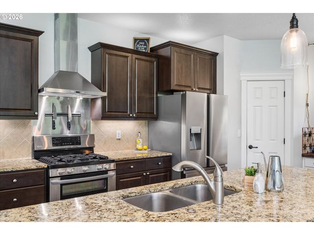 2991 Yolanda Ave, Springfield, OR 97477