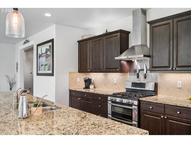 2991 Yolanda Ave, Springfield, OR 97477