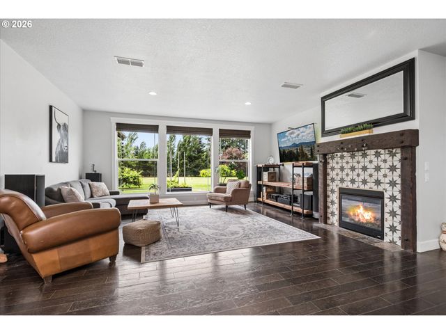 2991 Yolanda Ave, Springfield, OR 97477