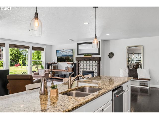 2991 Yolanda Ave, Springfield, OR 97477