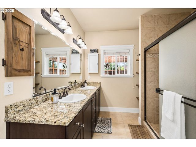 2991 Yolanda Ave, Springfield, OR 97477