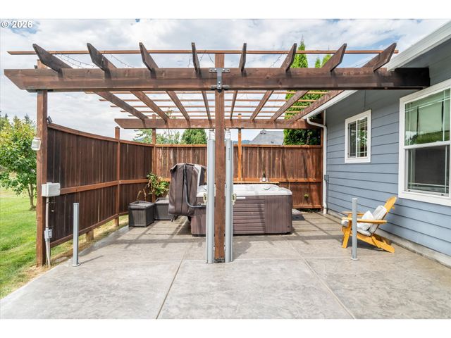 2991 Yolanda Ave, Springfield, OR 97477