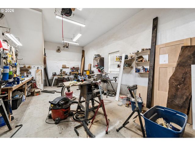 2991 Yolanda Ave, Springfield, OR 97477