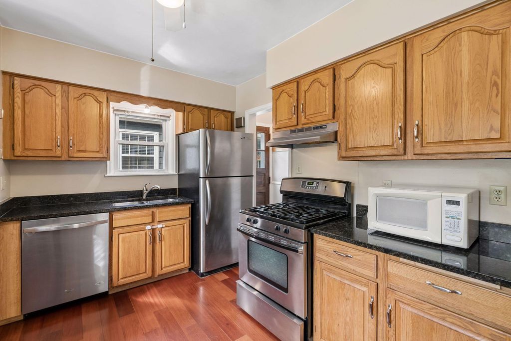 3049 Edgewood Avenue S, Saint Louis Park, MN 55426 — photo 2