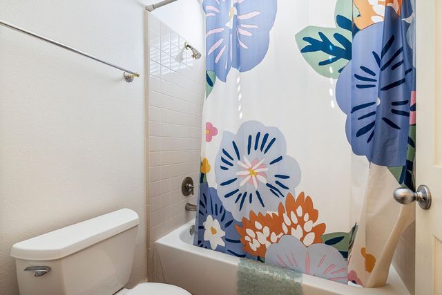 6008 W Wathen Avenue, Fresno, CA 93722