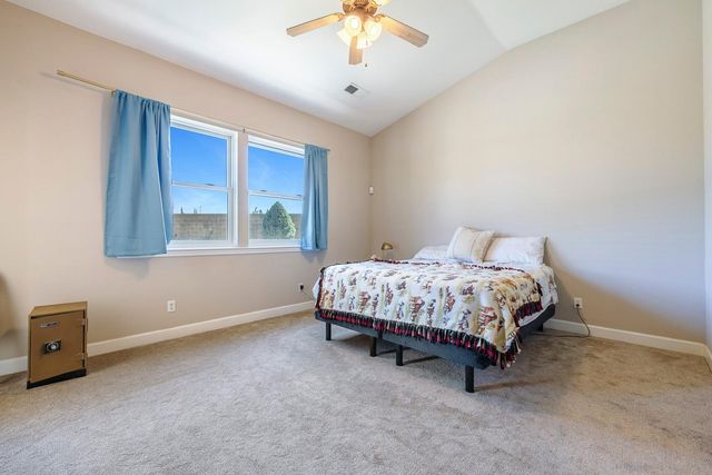 6008 W Wathen Avenue, Fresno, CA 93722