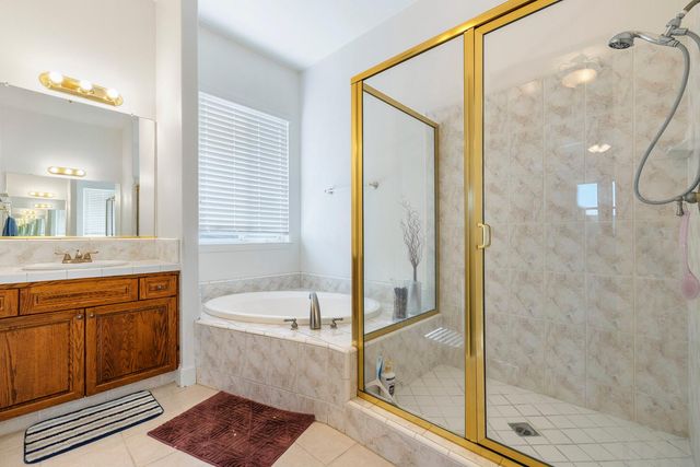 6008 W Wathen Avenue, Fresno, CA 93722