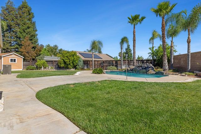 6008 W Wathen Avenue, Fresno, CA 93722