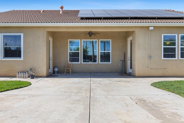 6008 W Wathen Avenue, Fresno, CA 93722