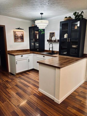 112 Donoho Drive, Salem, IL 62881