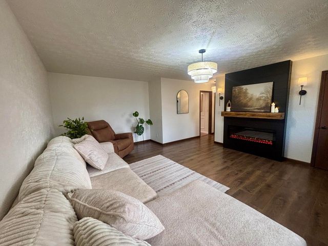 112 Donoho Drive, Salem, IL 62881