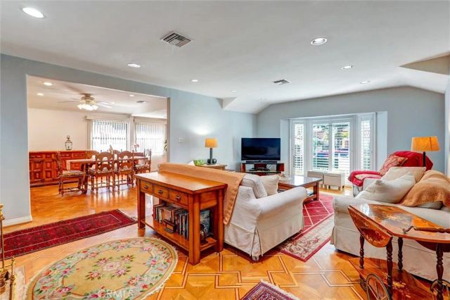 1350 Graynold Avenue, Glendale, CA 91202