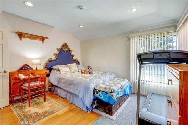 1350 Graynold Avenue, Glendale, CA 91202