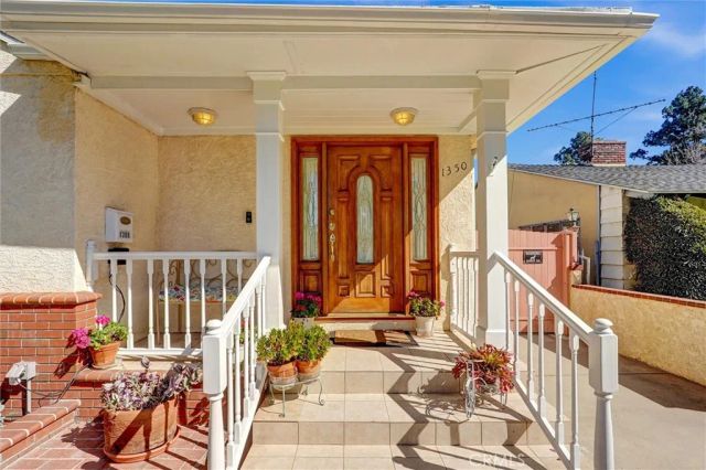 1350 Graynold Avenue, Glendale, CA 91202
