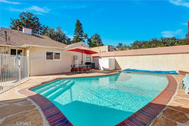 1350 Graynold Avenue, Glendale, CA 91202