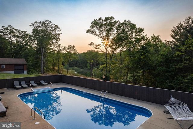 799 MCDONALD LN, Strasburg, VA 22641