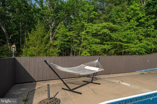 799 MCDONALD LN, Strasburg, VA 22641