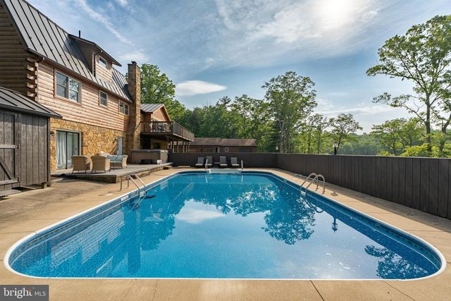 799 MCDONALD LN, Strasburg, VA 22641
