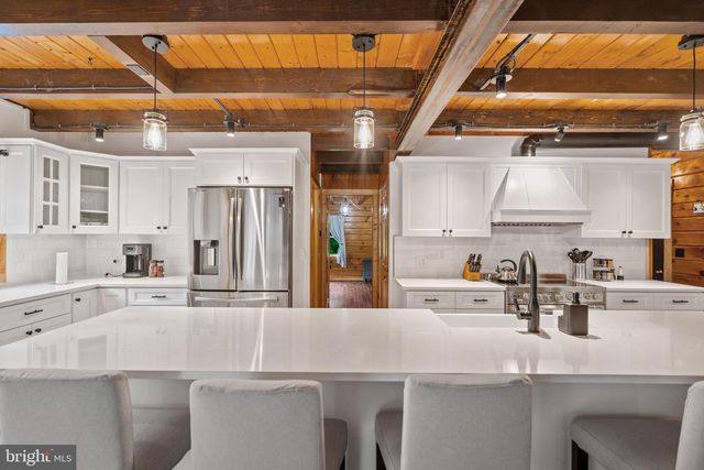 799 MCDONALD LN, Strasburg, VA 22641
