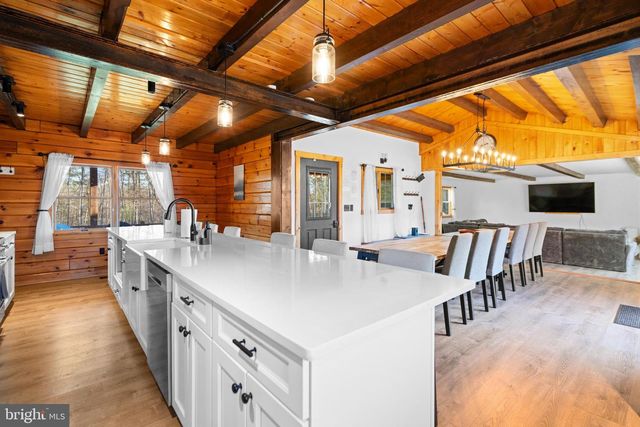 799 MCDONALD LN, Strasburg, VA 22641