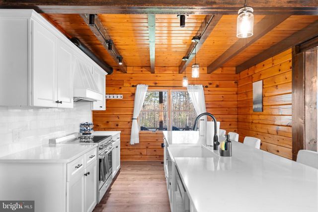 799 MCDONALD LN, Strasburg, VA 22641