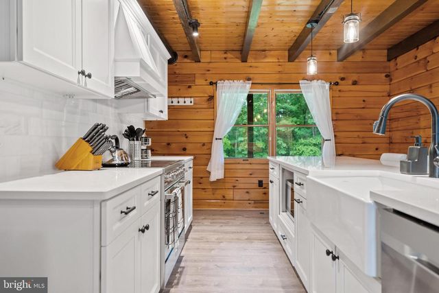 799 MCDONALD LN, Strasburg, VA 22641