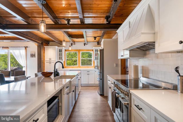 799 MCDONALD LN, Strasburg, VA 22641