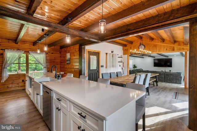799 MCDONALD LN, Strasburg, VA 22641