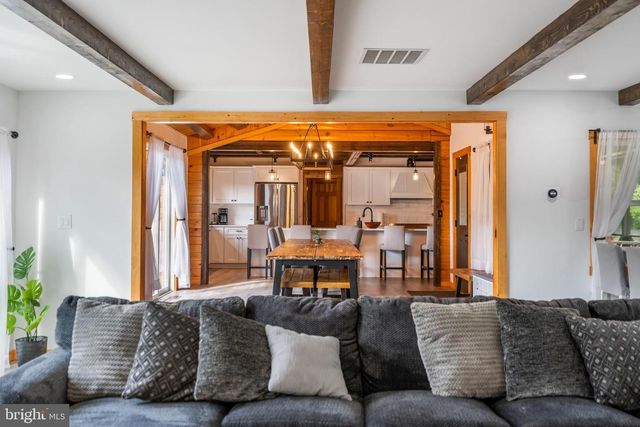 799 MCDONALD LN, Strasburg, VA 22641