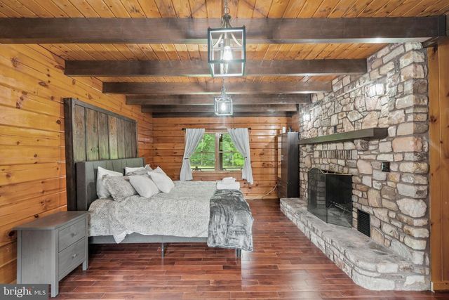 799 MCDONALD LN, Strasburg, VA 22641