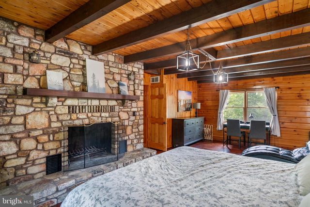 799 MCDONALD LN, Strasburg, VA 22641