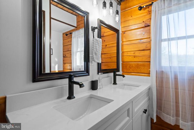 799 MCDONALD LN, Strasburg, VA 22641