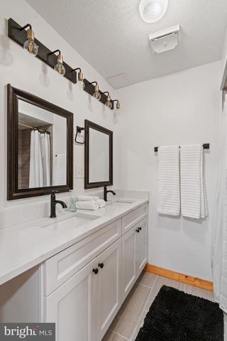 799 MCDONALD LN, Strasburg, VA 22641