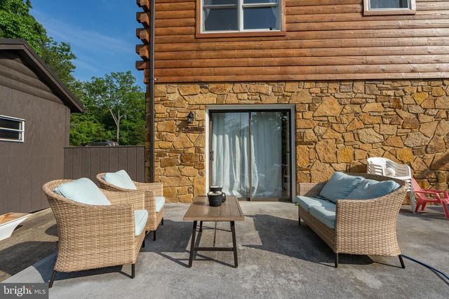 799 MCDONALD LN, Strasburg, VA 22641