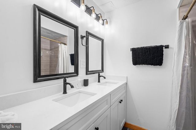 799 MCDONALD LN, Strasburg, VA 22641
