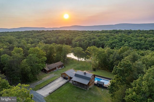 799 MCDONALD LN, Strasburg, VA 22641