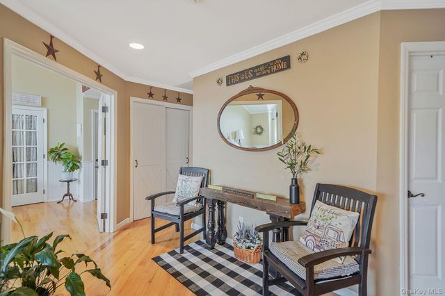 52 Shady View Crossing, Manorville, NY 11949