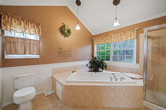 52 Shady View Crossing, Manorville, NY 11949