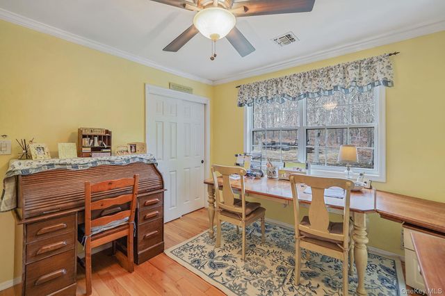 52 Shady View Crossing, Manorville, NY 11949