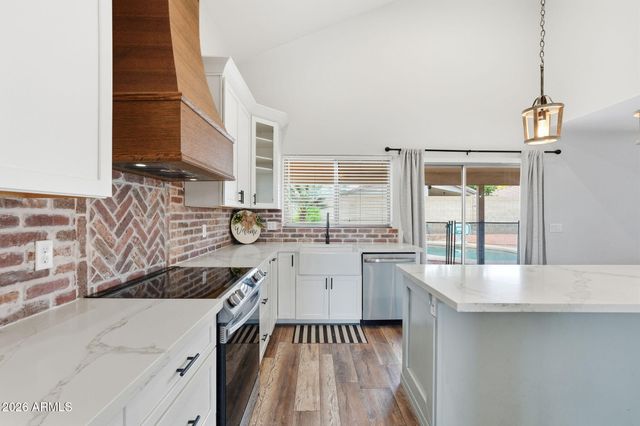 3312 E SAN REMO Avenue, Gilbert, AZ 85234